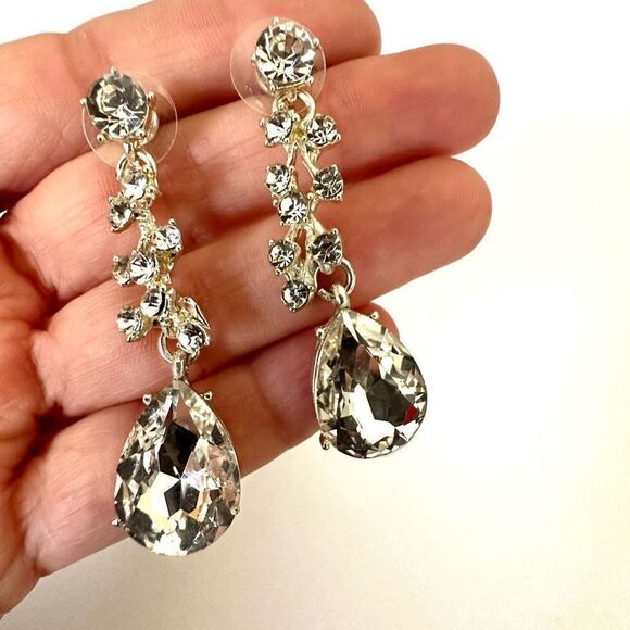 Rhinestone drop post earrings - Picture 1 of 6